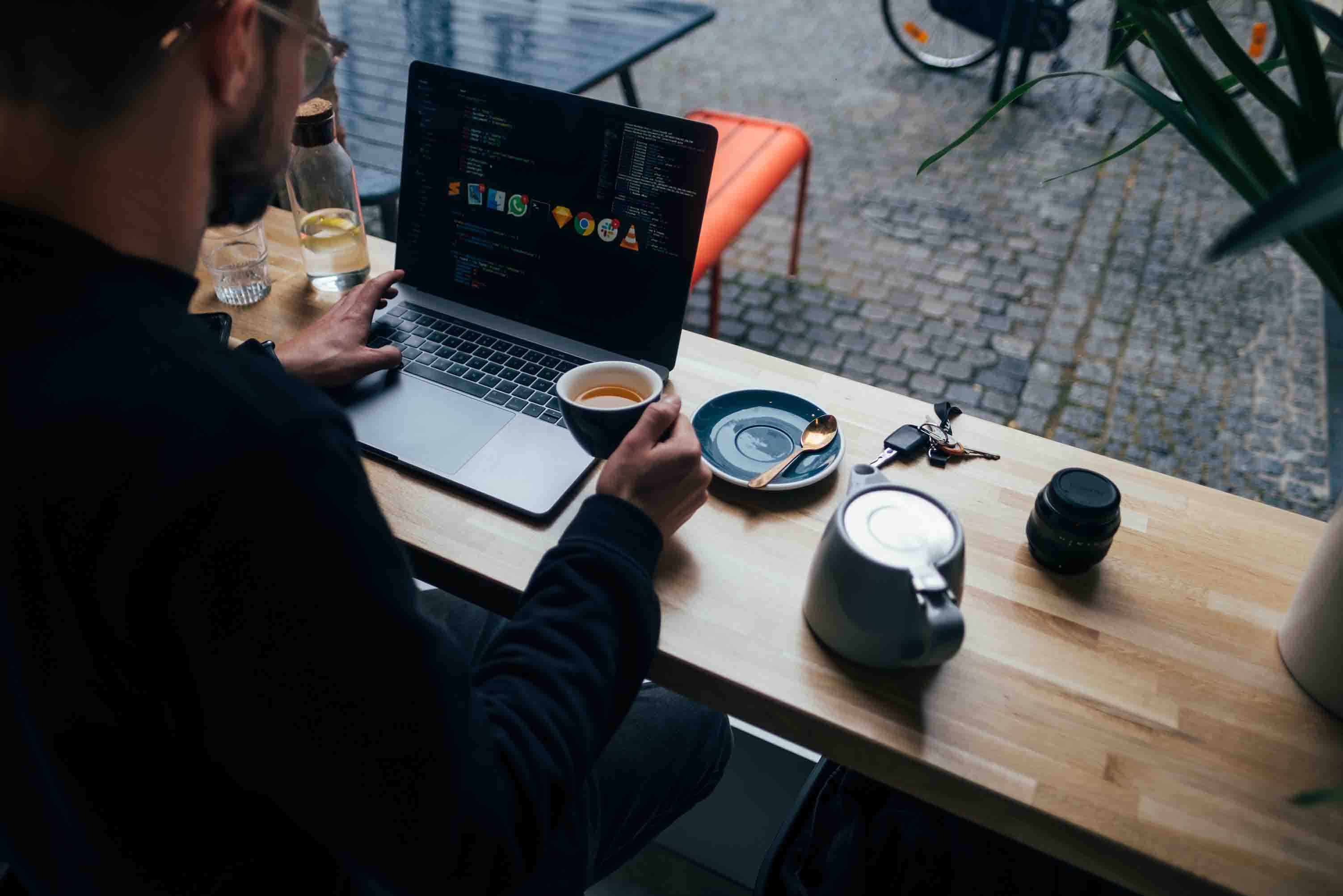 multitasking and time management, multitasking skills, multitasking person, multitasking at work, effects of multitasking at workplace